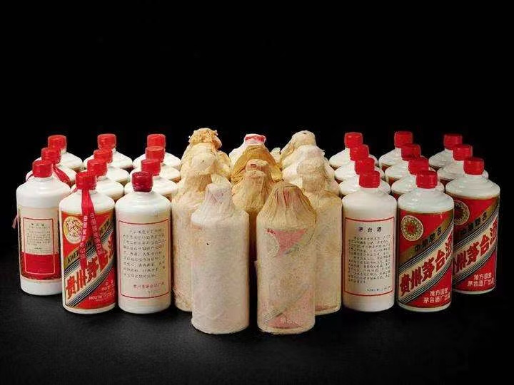 兖州日照岚山回收酒价格哪里回收(附近上门回收茅台酒）?